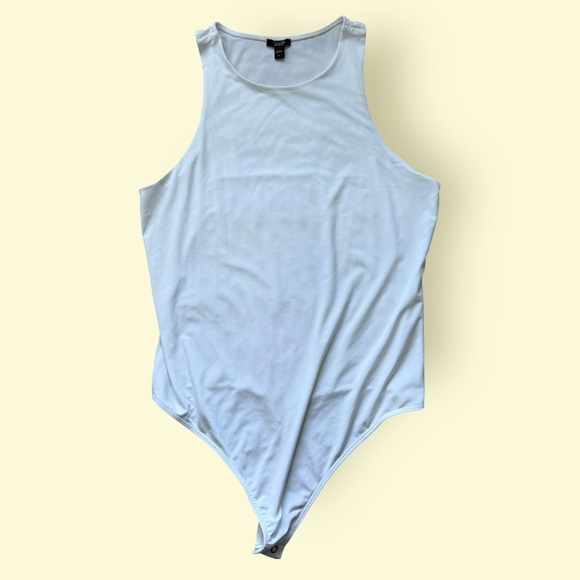 Express Tops - Express - White Scoop Neck Bodysuit - Size L – Like New